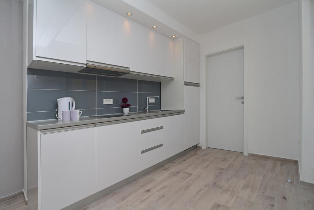 Modern Apartments Makarska Værelse billede