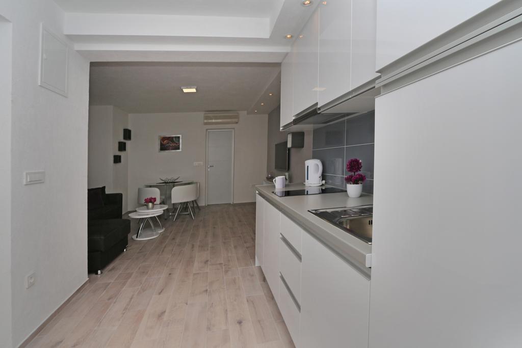 Modern Apartments Makarska Værelse billede